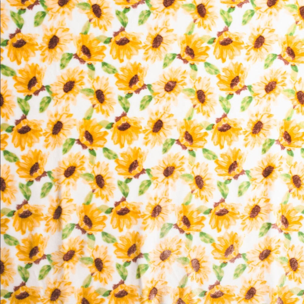 🆕Berkshire Sunflower Throw - Picture 2 of 13